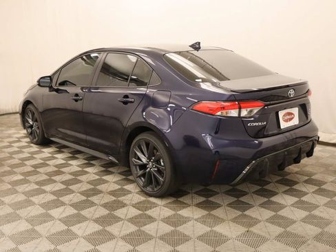 Used 2025 Toyota Corolla SE FWD image 3