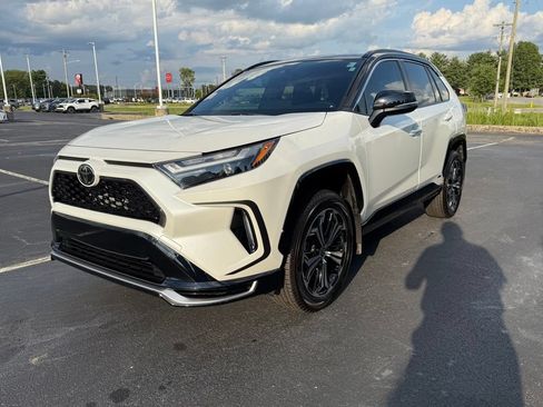 Certified 2025 Toyota RAV4 XSE w/ Weather Package AWD/4WD image 6