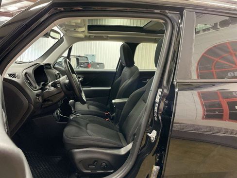 Used 2023 Jeep Renegade Altitude w/ Sun/Sound Group image 15