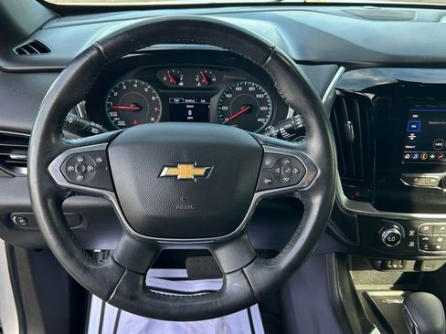Used 2022 Chevrolet Traverse LT image 30