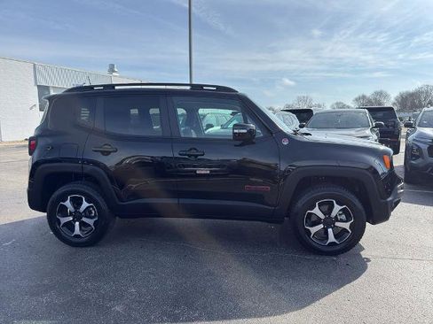 Used 2022 Jeep Renegade Trailhawk w/ Trailer Tow Group AWD/4WD image 4