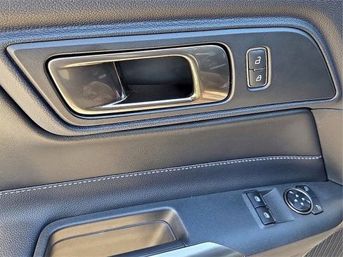 Used 2020 Ford Mustang Shelby GT500 w/ Technology Package image 15