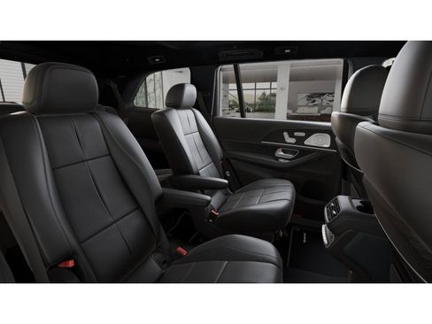 New 2026 Mercedes-Benz GLS 580 4MATIC image 4
