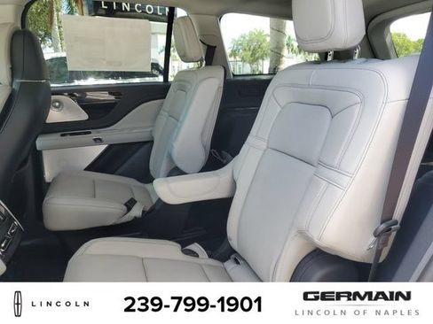 New 2026 Lincoln Aviator Reserve AWD/4WD image 19