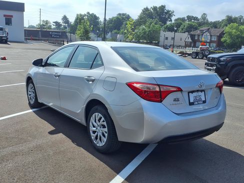 Used 2018 Toyota Corolla LE FWD image 25