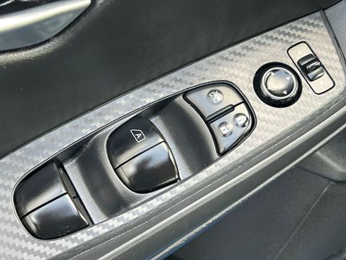 Used 2025 Nissan Sentra SV FWD image 14