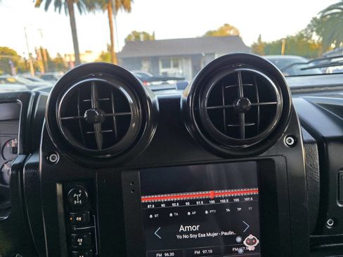 Used 2005 HUMMER H2 image 16