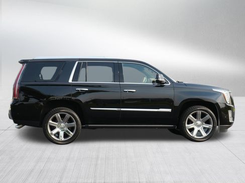 Used 2018 Cadillac Escalade Platinum AWD/4WD image 8