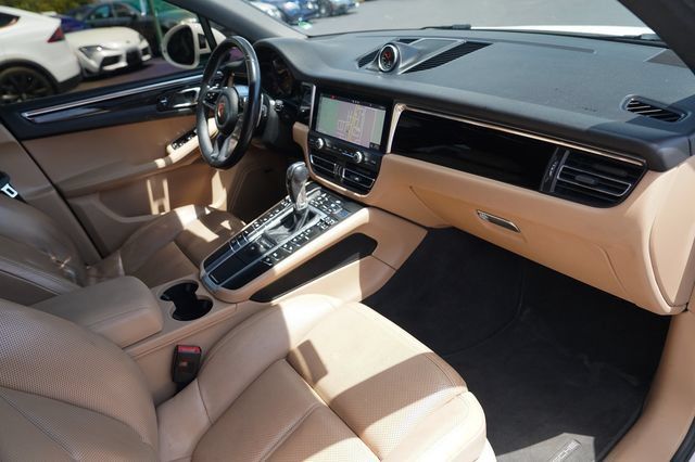 Used 2020 Porsche Macan AWD/4WD image 18