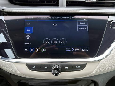 Used 2023 Buick Encore GX Preferred w/ Cold Weather Comfort Package FWD image 21