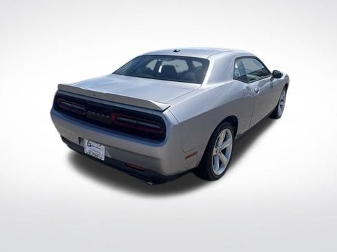 Used 2018 Dodge Challenger R/T RWD image 5