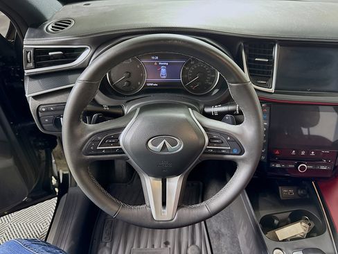 Used 2024 INFINITI QX50 Sport image 17