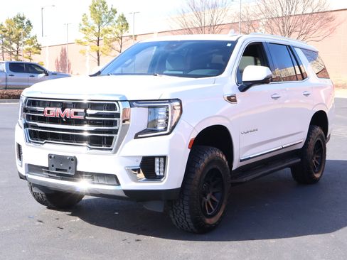 Used 2023 GMC Yukon SLT w/ SLT Premium Package image 34