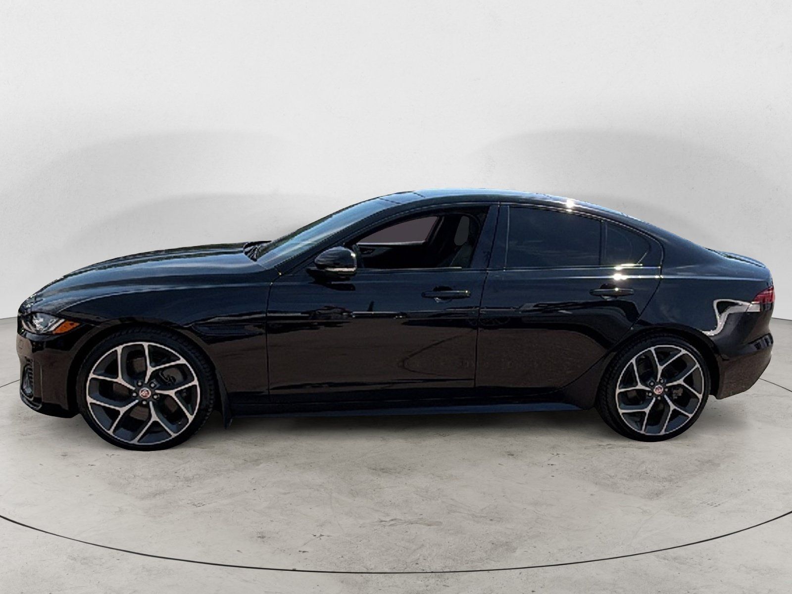 Used 2020 Jaguar XE R-Dynamic S AWD/4WD image 3