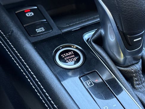 Used 2023 Nissan Kicks SV FWD image 33