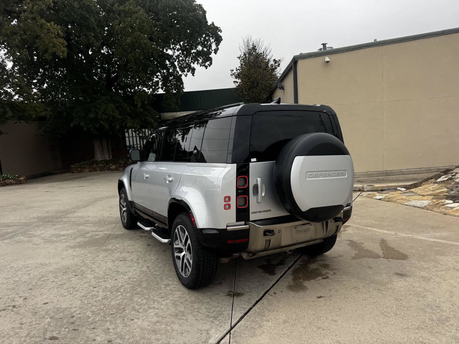 Certified 2021 Land Rover Defender 110 X AWD/4WD image 4