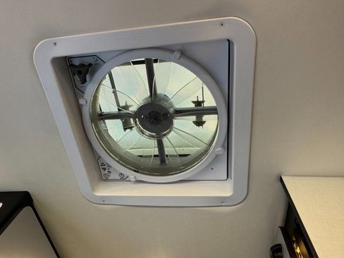 Used 2020 Mercedes-Benz Sprinter 2500 w/ Premium Plus Package image 71