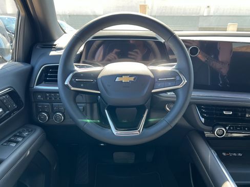 New 2026 Chevrolet Suburban Premier image 13