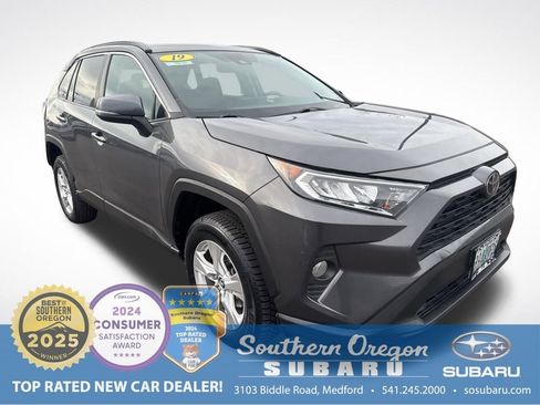 Used 2019 Toyota RAV4 XLE image 1