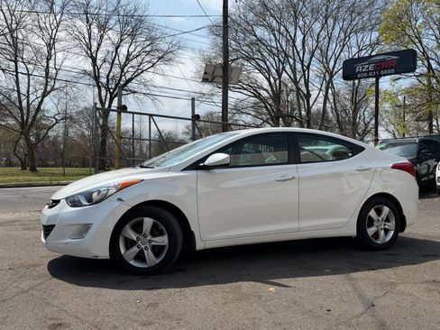 Used 2013 Hyundai Elantra GLS w/ Preferred Pkg image 8