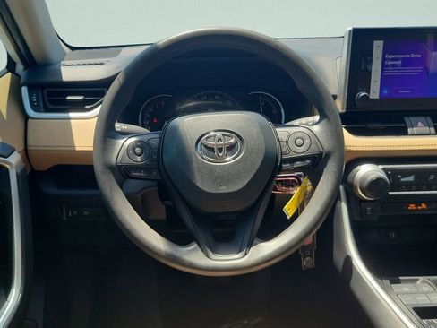 Used 2024 Toyota RAV4 LE FWD image 15