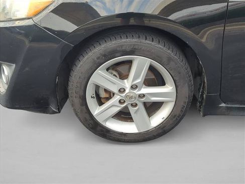 Used 2014 Toyota Camry SE FWD image 29