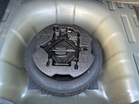 Used 2023 Hyundai Elantra SEL image 13