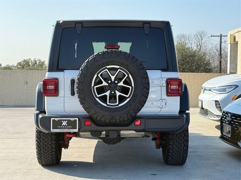 Used 2024 Jeep Wrangler Unlimited Rubicon image 9