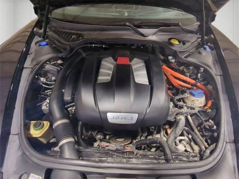 Used 2014 Porsche Panamera S image 29