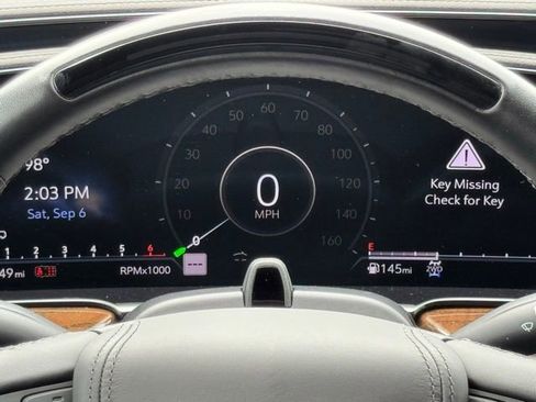 Certified 2023 Cadillac Escalade Premium Luxury Platinum image 3