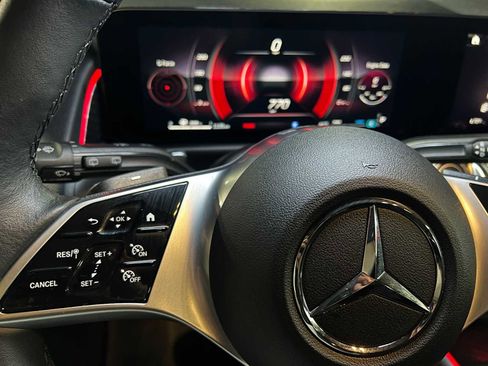 Certified 2025 Mercedes-Benz GLB 250 4MATIC image 26