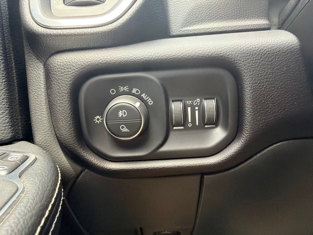 Used 2024 RAM 2500 Laramie w/ Sport Appearance Package AWD/4WD image 23