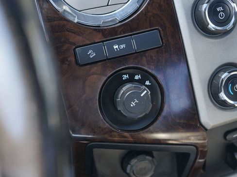 Used 2013 Ford F250 Platinum w/ FX4 Off Road Pkg AWD/4WD image 10