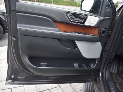 Used 2024 Lincoln Navigator Black Label image 24