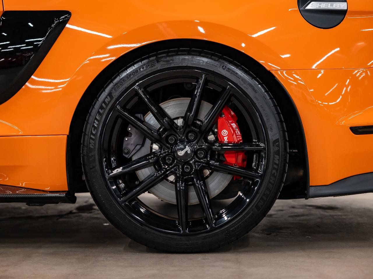 Used 2021 Ford Mustang Shelby GT500 w/ Technology Package RWD image 29