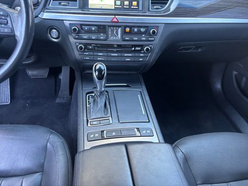 Used 2016 Hyundai Genesis 3.8 w/ Option Group 02 image 15