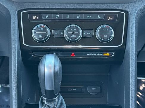 Used 2022 Volkswagen Atlas SEL AWD/4WD image 28