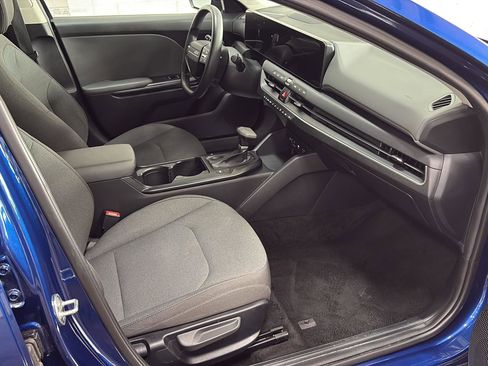 Used 2025 Kia K4 LXS image 21