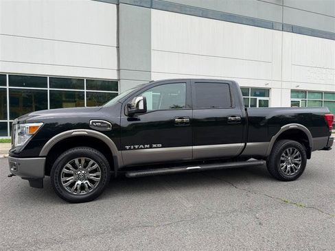 Used 2019 Nissan Titan Platinum Reserve w/ Platinum Utility Package AWD/4WD image 5