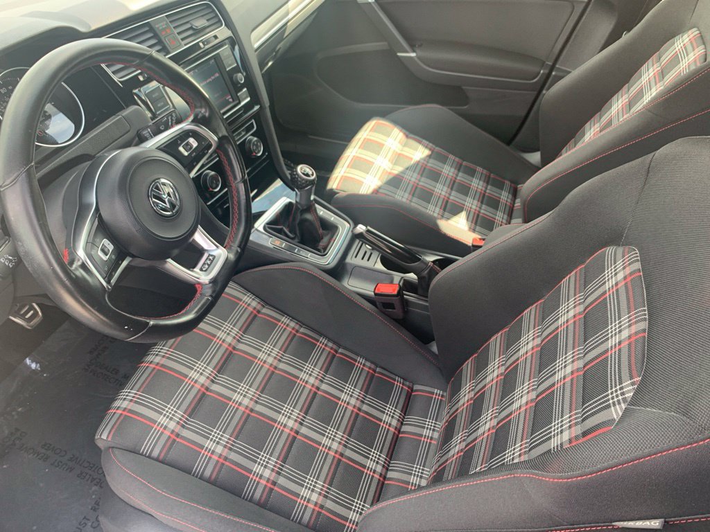 Used 2020 Volkswagen Golf 4-Door FWD image 14