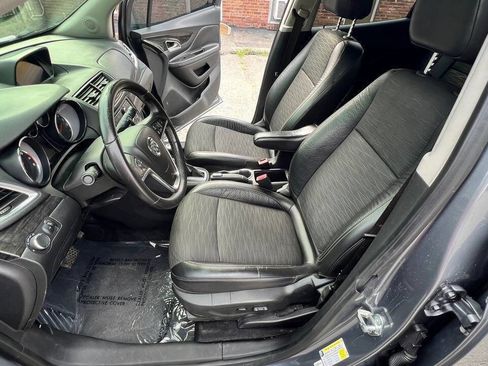 Used 2015 Buick Encore FWD image 14