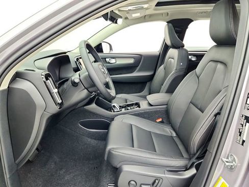 New 2026 Volvo XC40 B5 Plus w/ Protection Package Premier image 25