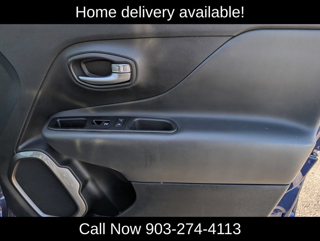 Used 2020 Jeep Renegade Limited w/ UConnect 8.4 Nav Group AWD/4WD image 34