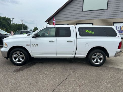 Used 2016 RAM 1500 Classic SLT AWD/4WD image 8