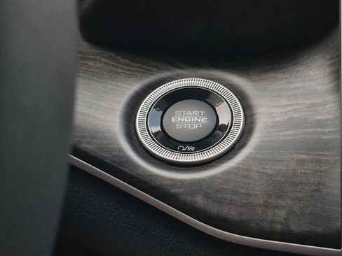 Used 2023 Jeep Grand Cherokee L Limited w/ Luxury Tech Group II image 37