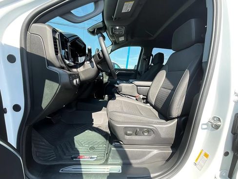 Used 2026 Chevrolet Silverado 1500 LT AWD/4WD image 4