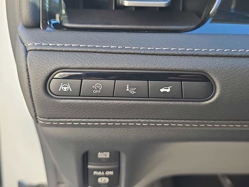 Certified 2025 INFINITI QX80 Sensory image 24