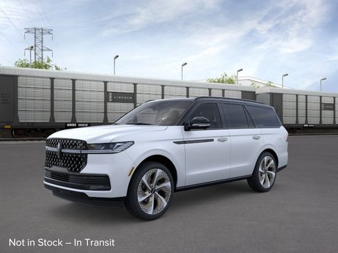New 2026 Lincoln Navigator Black Label w/ Black Label Special Edition AWD/4WD image 1