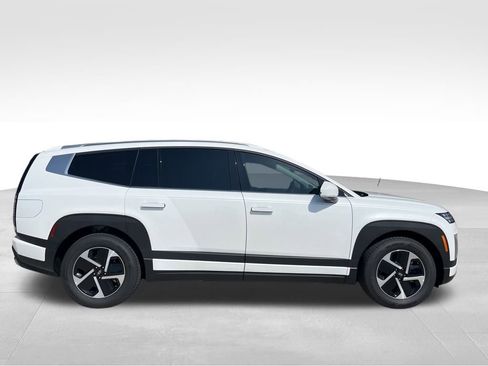 New 2026 Hyundai Ioniq 9 SE image 5