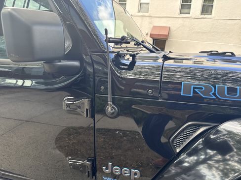 Used 2022 Jeep Wrangler Unlimited Rubicon 4xe w/ Steel Bumper Group image 16